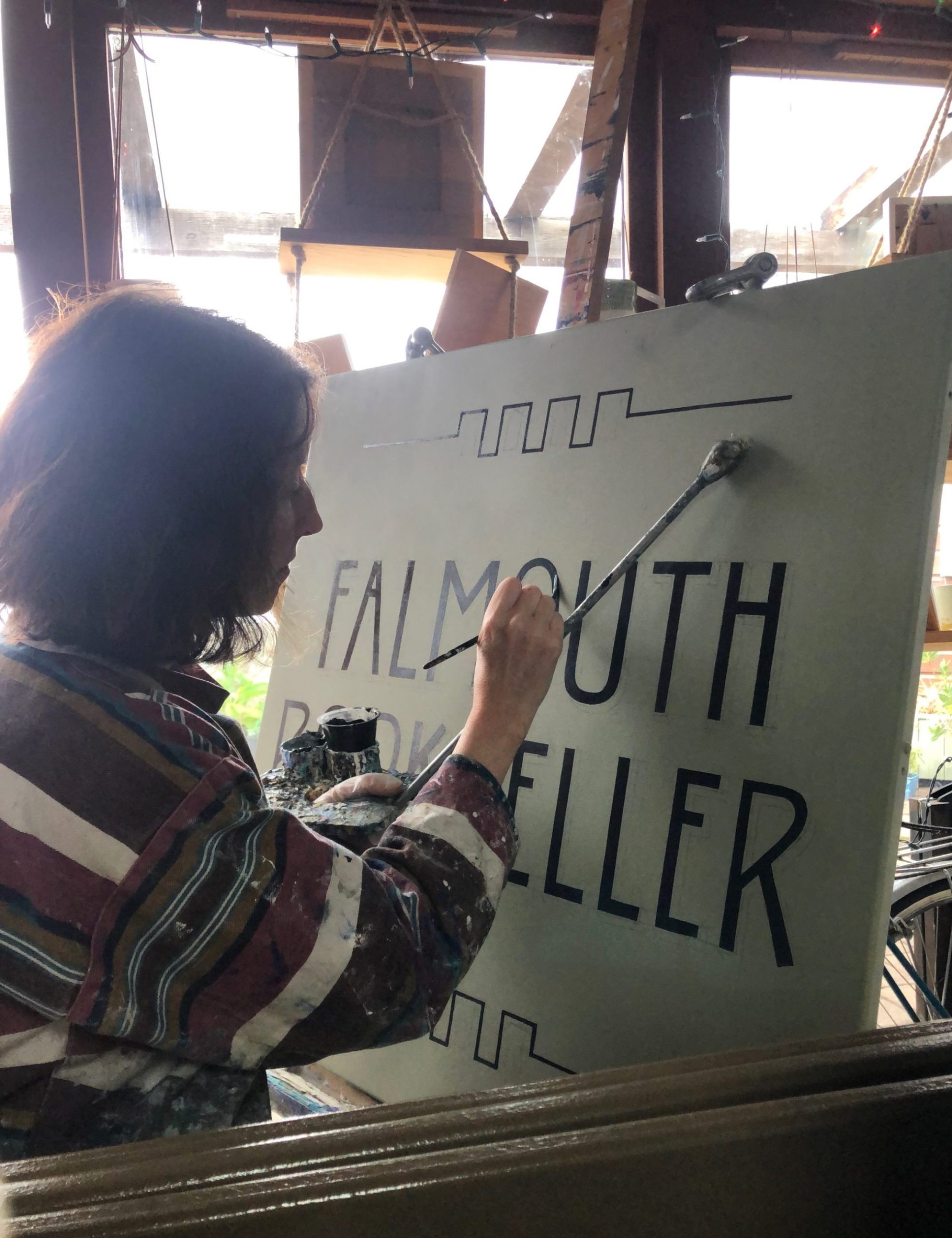 Signwriter at work